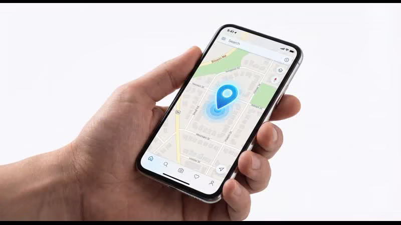 Jiobit app showing live GPS tracking with real-time map updates